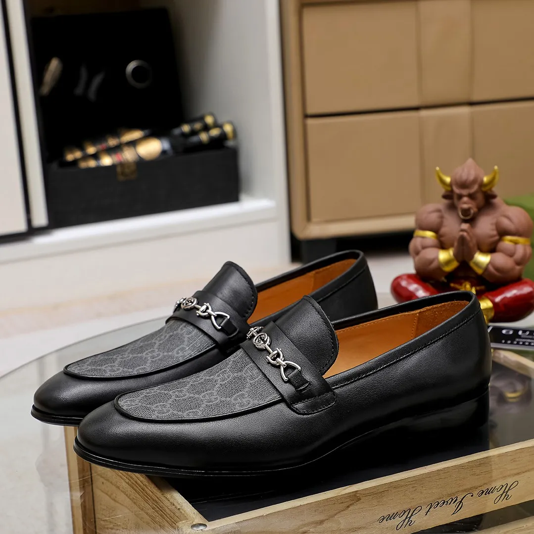 Men's men's shoes 💰420 🆘【GUCCI】Gucci ·🐂里· Hot-selling pea shoes top brand luxury, top quality, the latest fashion pea shoes. The upper is made of original first-layer cowhide. (Full first-layer water-dyed 🐂 leather·inner). The original stylish and stylish soft rubber wear-resistant and non-slip outsole is light and comfortable on the foot, available in 3 colors! Matching code: 38 / 45